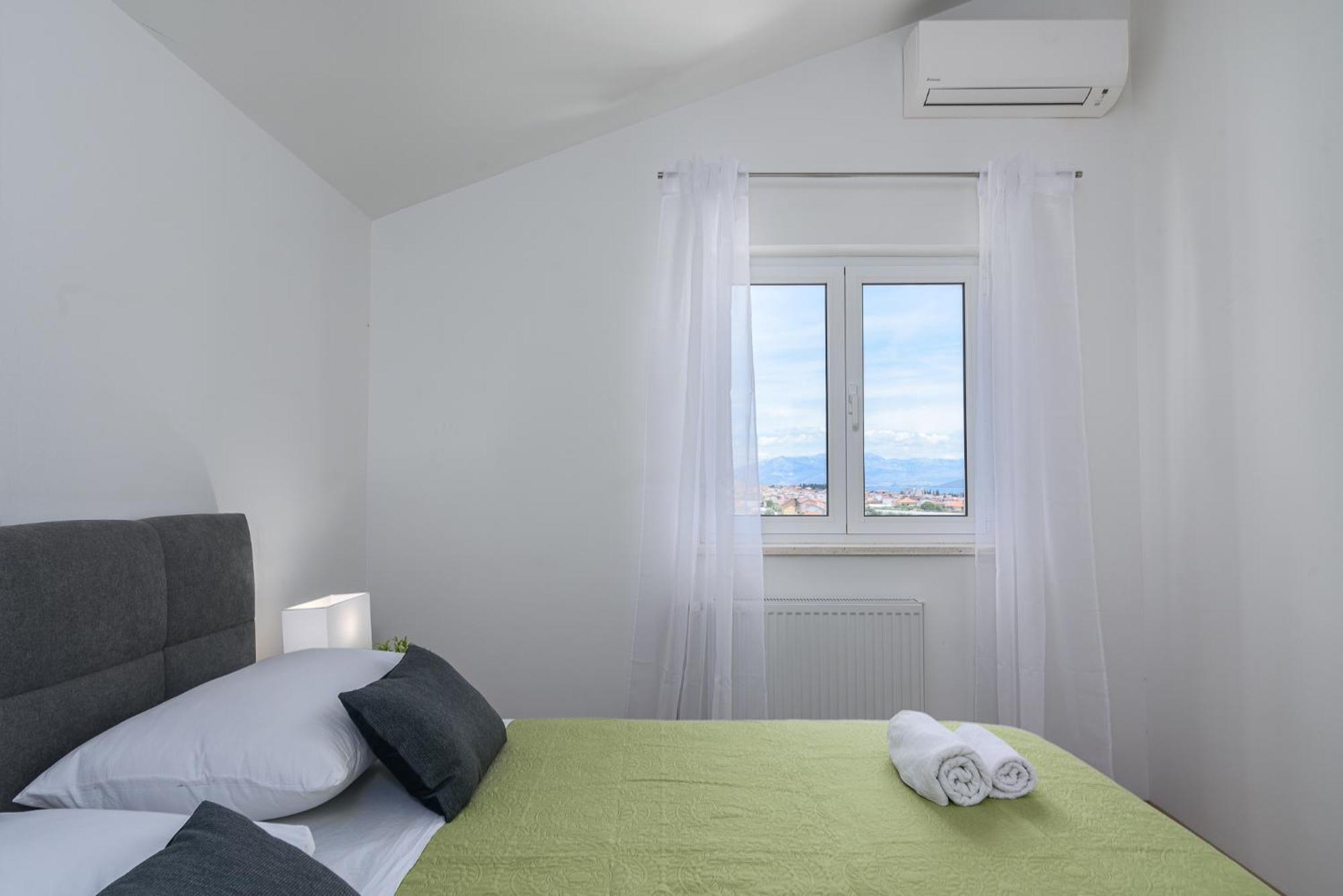 Apartments Eva 特罗吉尔 外观 照片