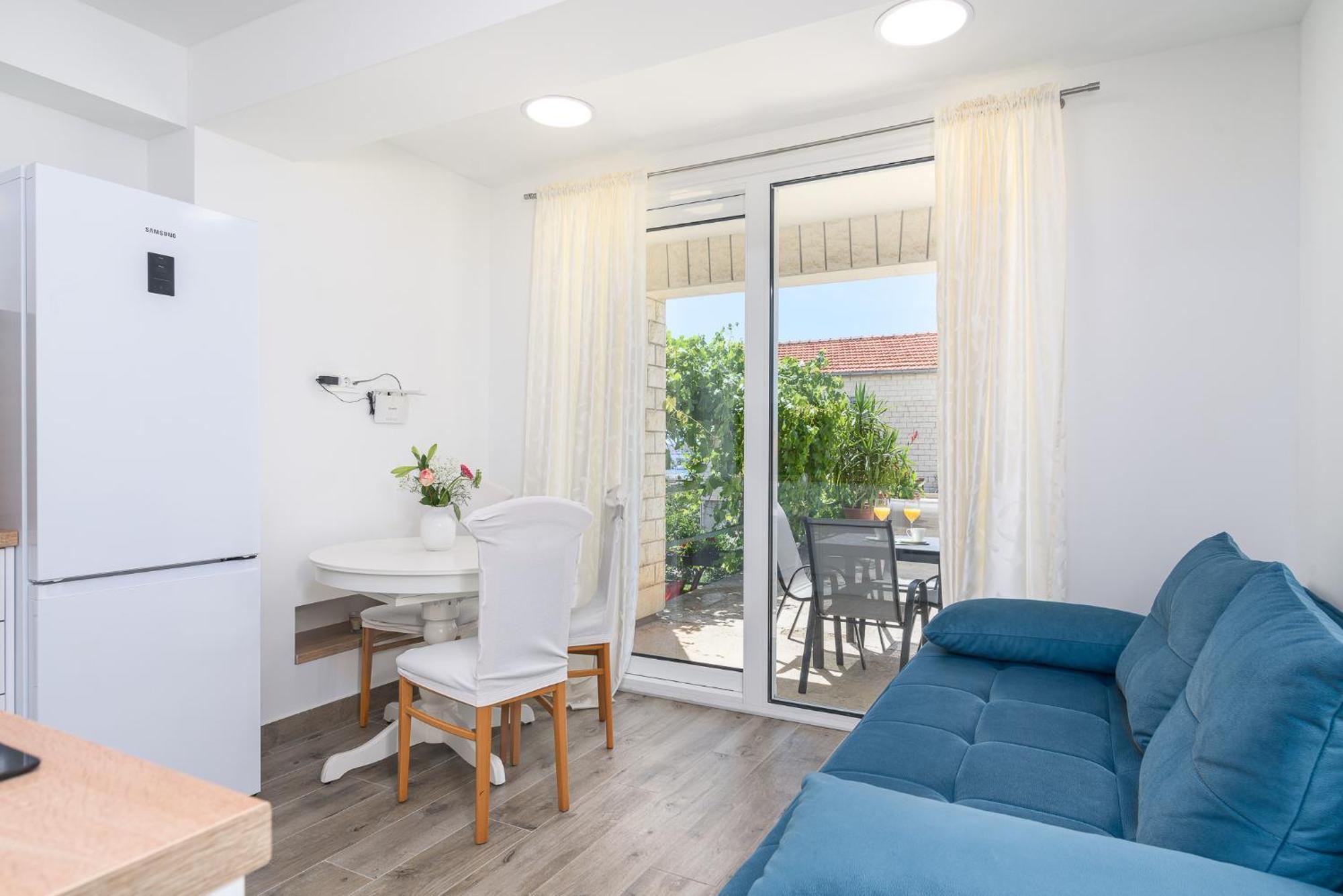 Apartments Eva 特罗吉尔 外观 照片